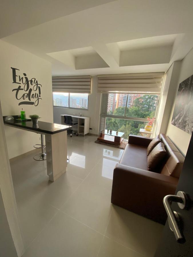 Apartasuite Moderna - En El Corazon Del Poblado Medellin Exterior photo